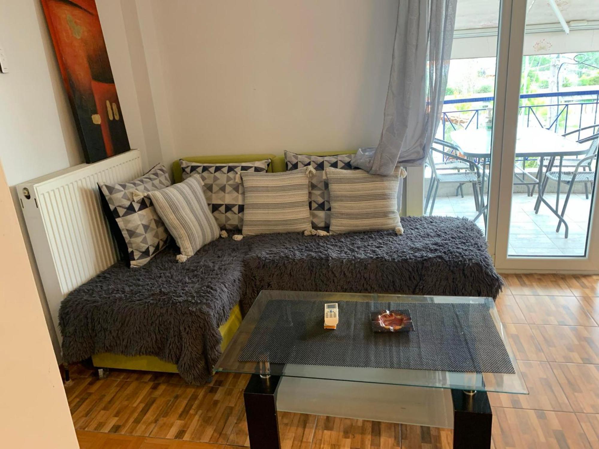 Roses Apartments 네아 미카니오나 외부 사진
